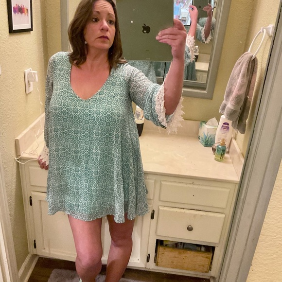 NEW LISTING‼️SHOW ME YOUR MUMU Dress - Picture 4 of 16